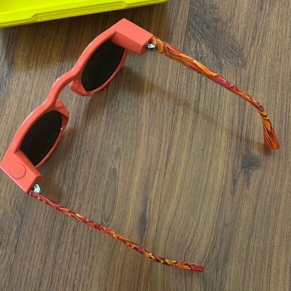 Snapchat spectacles peach with yellow case - Picture 5 of 6